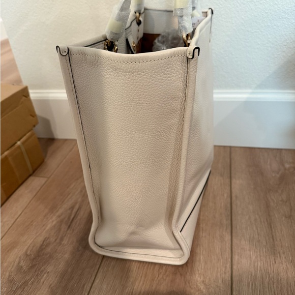 Coach C3078 Dempsey tote with Patch white with original plastic bag - Picture 8 of 9